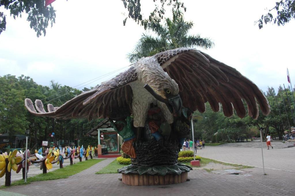 Oyo 162 The West Inn Davao City Екстериор снимка